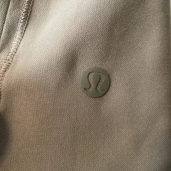 Lululemon skirt NWOT!
